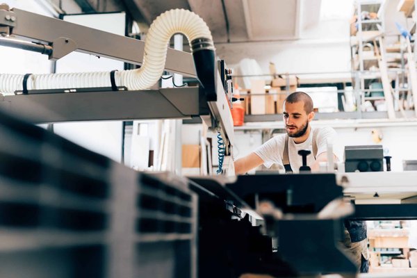 Comment choisir une machine à laver avec un système anti-vibration efficace pour un appartement ?