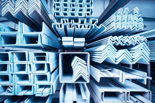 Cornière acier de qualité et sur mesure chez déco fer forgé