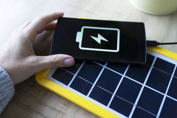 Comment tester une batterie solaire ?